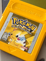 Load image into Gallery viewer, Vintage 1989 Gameboy w/ Pokémon Pikachu Edition Game
