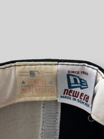 Load image into Gallery viewer, Vintage 1998 New York Yankees Snapback Hat
