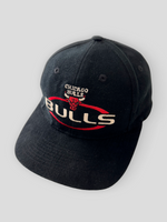 Load image into Gallery viewer, Vintage Bulls Snapback Hat
