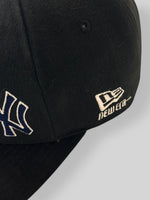 Load image into Gallery viewer, Vintage 1998 New York Yankees Snapback Hat
